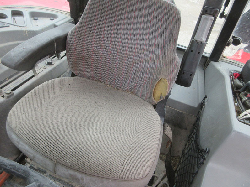 2004 Massey Ferguson 4355 Tractor - Image 16