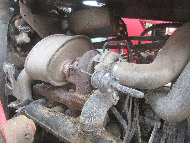 2004 Massey Ferguson 4355 Tractor - Image 18