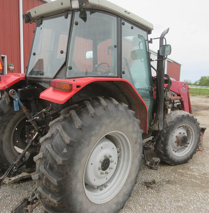 2004 Massey Ferguson 4355 Tractor - Image 5