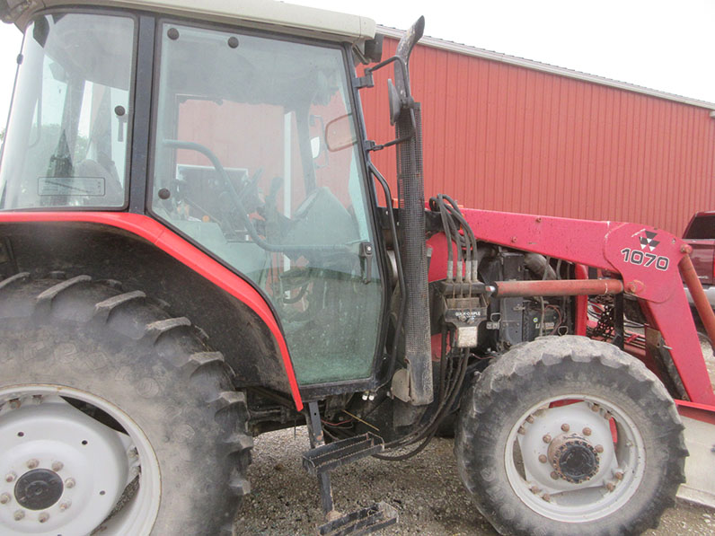 2004 Massey Ferguson 4355 Tractor - Image 6