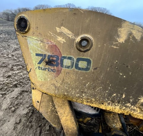 2005 Gehl 7800 Turbo Skid Steer - Image 6