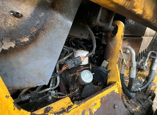 2005 Gehl 7800 Turbo Skid Steer - Image 9