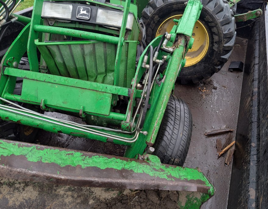 2005 John Deere 790 Tractor