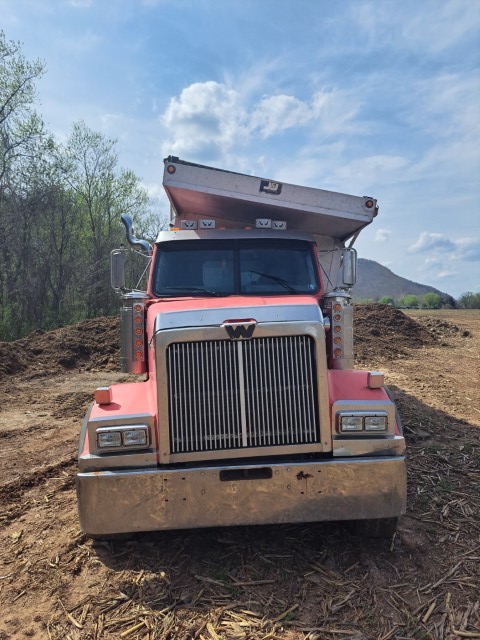 2005 Western Star 4900FA Dump Truck