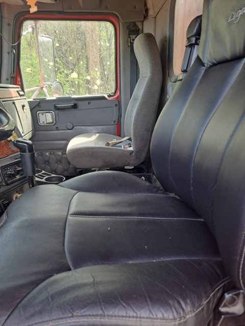 2005 Western Star 4900FA Dump Truck - Image 9