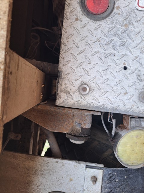 2005 Western Star 4900FA Dump Truck - Image 17