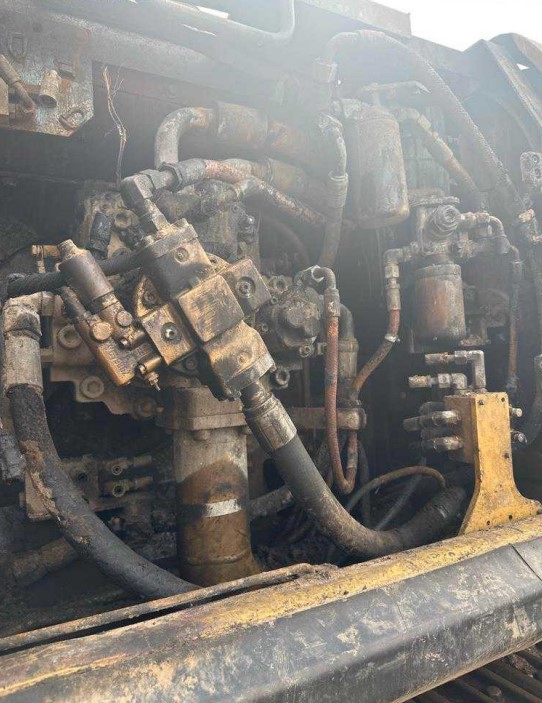 2006 Caterpillar 330D L Excavator - Image 11