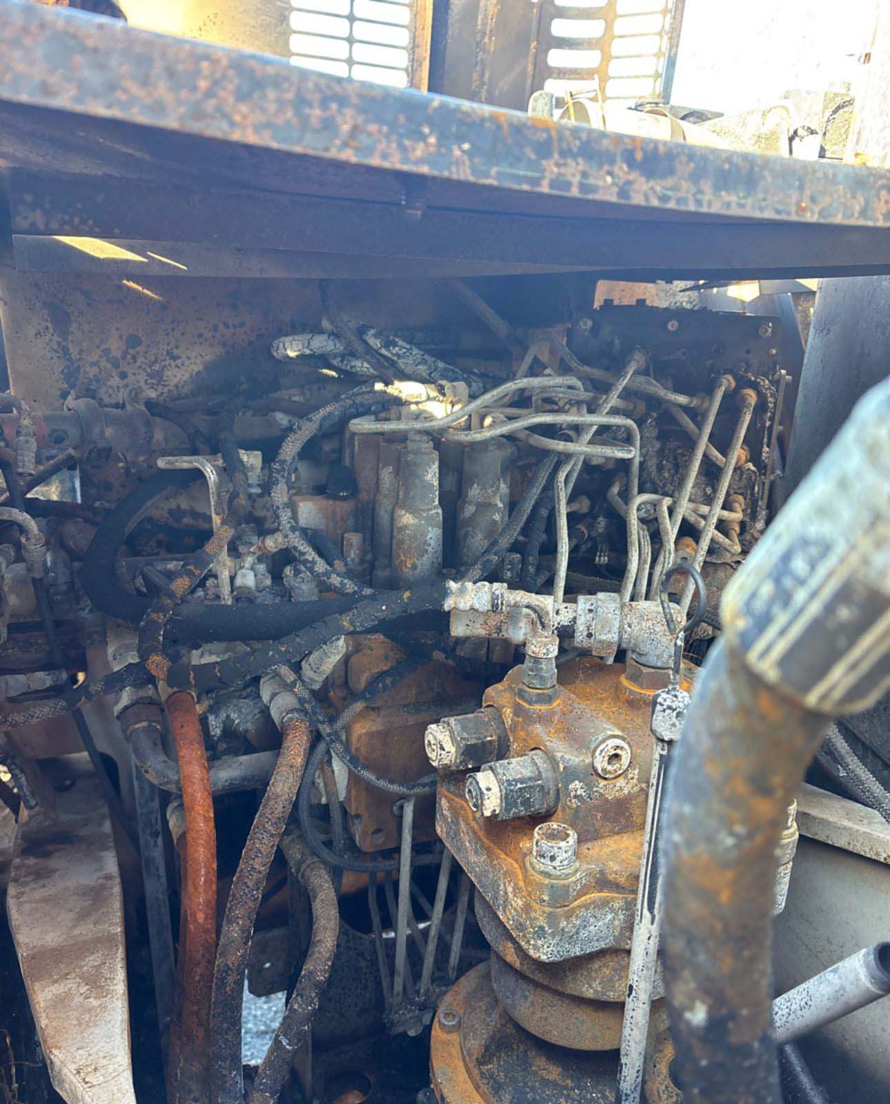 2006 John Deere 120C Excavator - Image 27