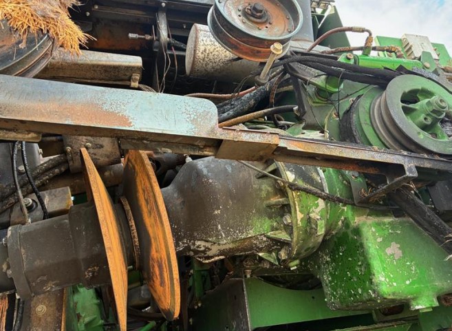 2006 John Deere 9660 STS Combine - Image 14