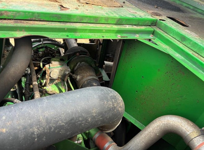 2006 John Deere 9660 STS Combine - Image 18