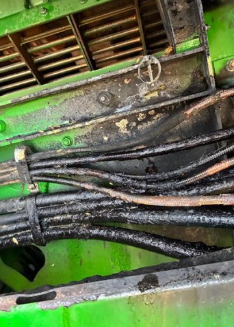 2006 John Deere 9660 STS Combine - Image 24