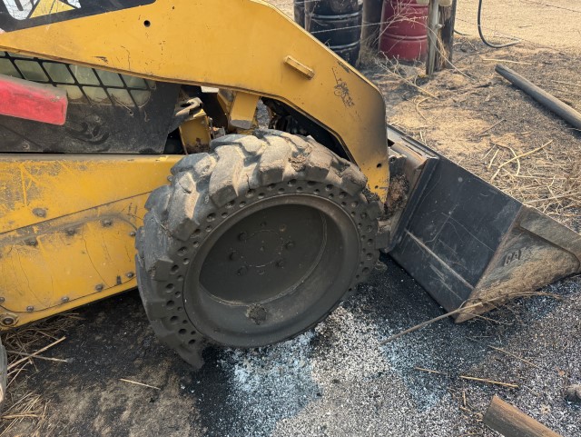 2008 Caterpillar 262C Skid Steer - Image 3