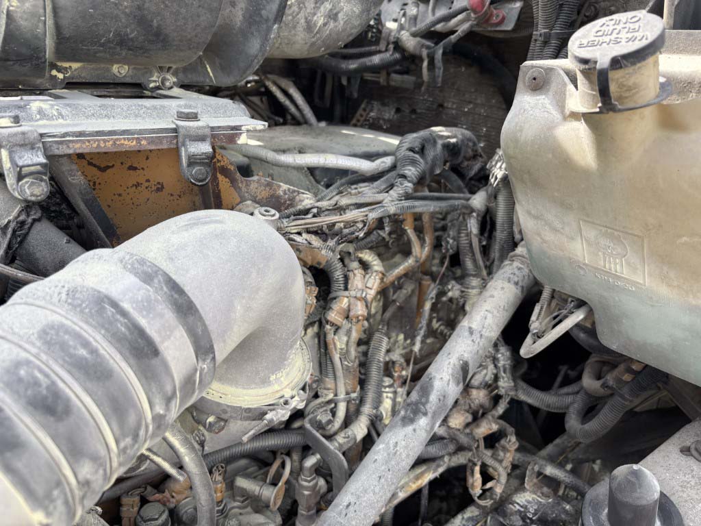 2008 Kenworth T800 - Image 16