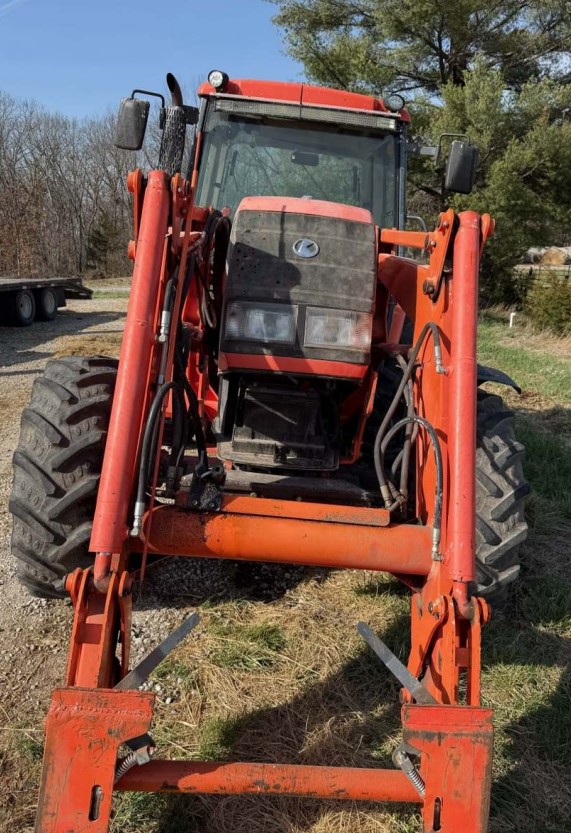 2008 Kubota M108X Tractor - Image 6