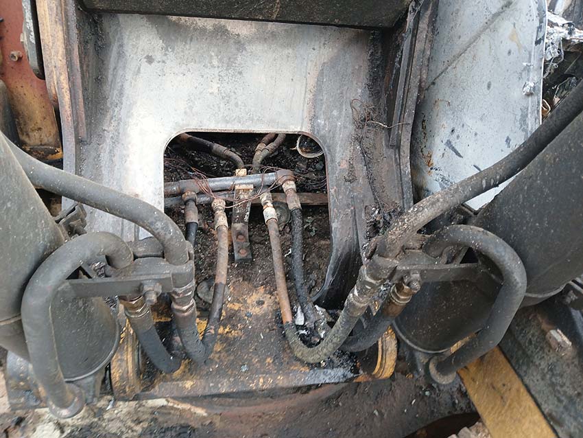 2009 John Deere 240D Excavator - Image 17