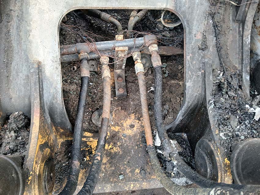 2009 John Deere 240D Excavator - Image 18