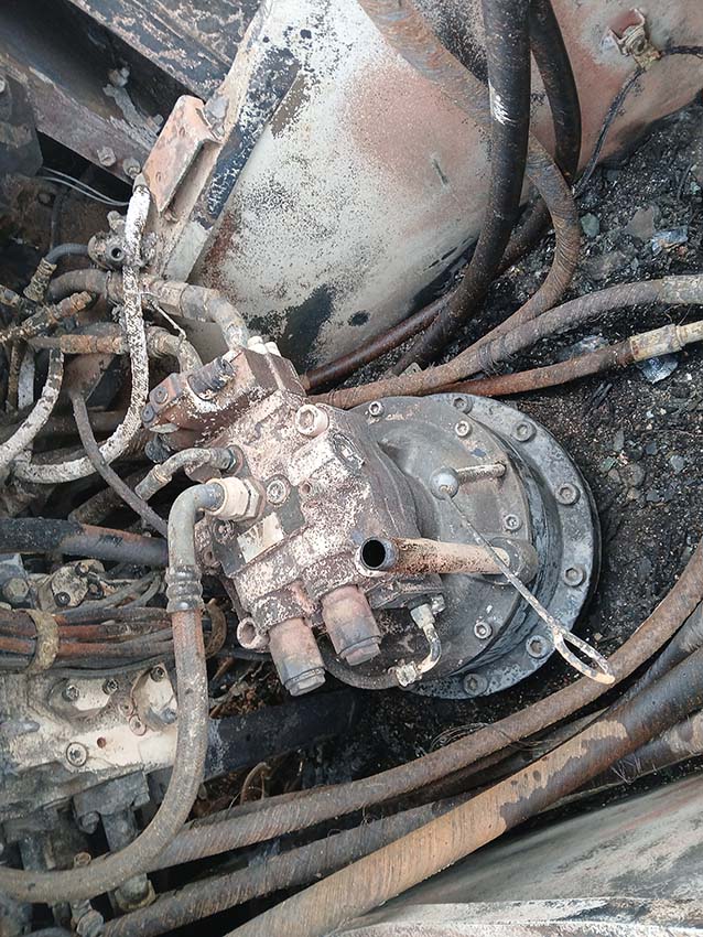 2009 John Deere 240D Excavator - Image 21