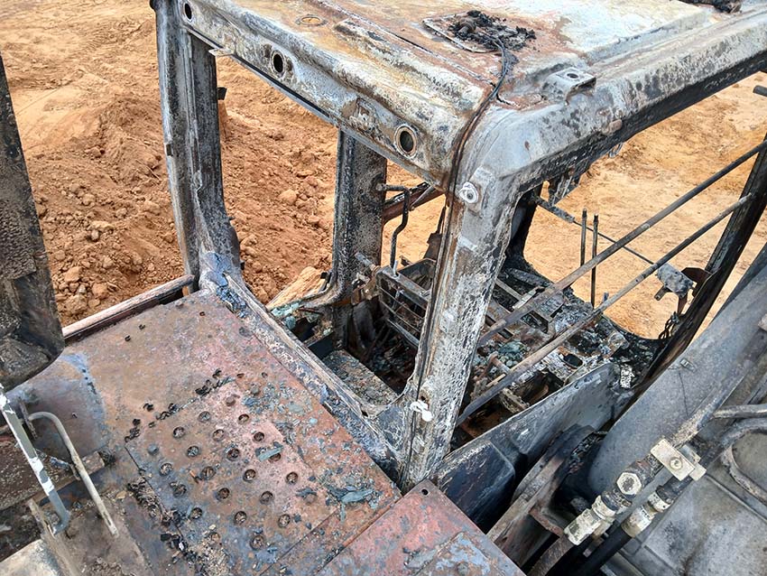 2009 John Deere 240D Excavator - Image 28