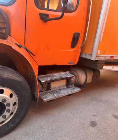 2010 Freightliner M2 106 Box Truck - Image 10