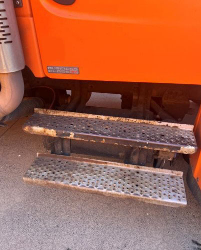 2010 Freightliner M2 106 Box Truck - Image 13