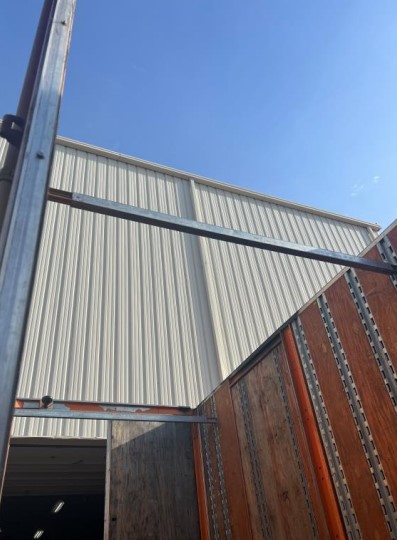 2010 Freightliner M2 106 Box Truck - Image 16