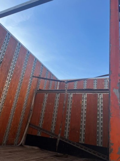 2010 Freightliner M2 106 Box Truck - Image 17