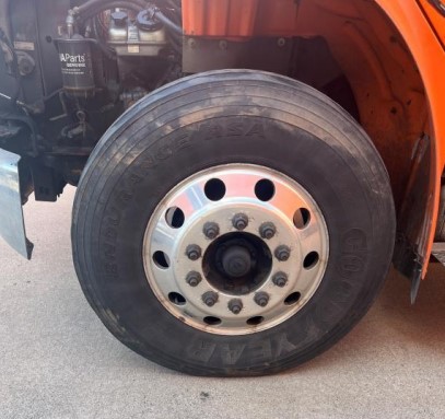 2010 Freightliner M2 106 Box Truck - Image 25