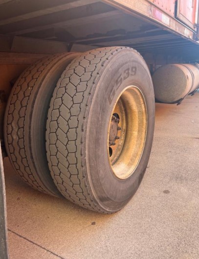 2010 Freightliner M2 106 Box Truck - Image 28