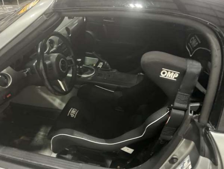 2010 Mazda MX-5 Miata - Image 11