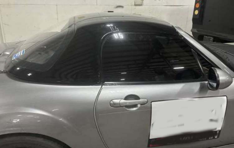 2010 Mazda MX-5 Miata - Image 8