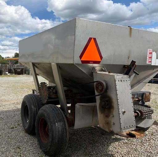 2012 Adams 5T Fertilizer Spreader - Image 11