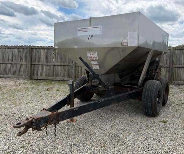 2012 Adams 5T Fertilizer Spreader - Image 10