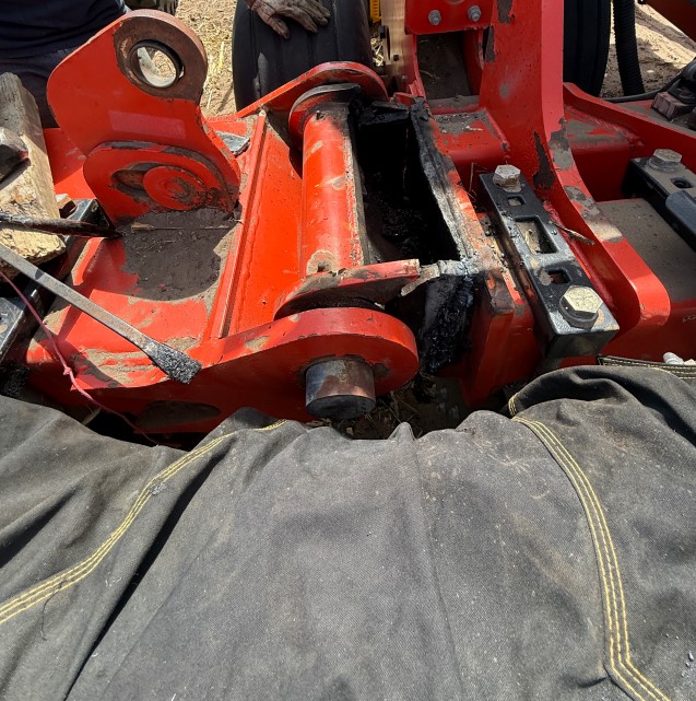 2012 Krause Gladiator Field Cultivator - Image 8