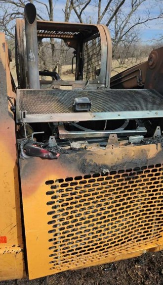 2013 CASE TR320 Skid Steer - Image 3