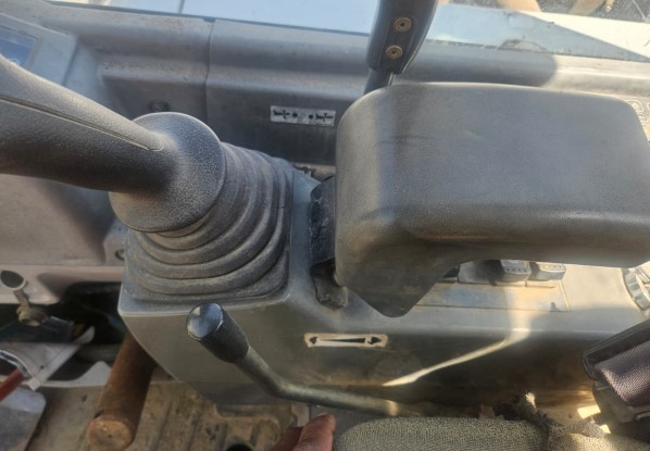 2013 Takeuchi TB250 Excavator - Image 17