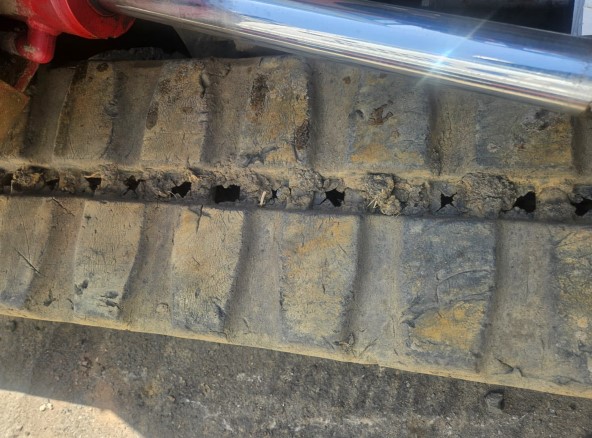 2013 Takeuchi TB250 Excavator - Image 22