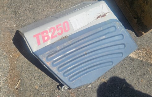 2013 Takeuchi TB250 Excavator - Image 24