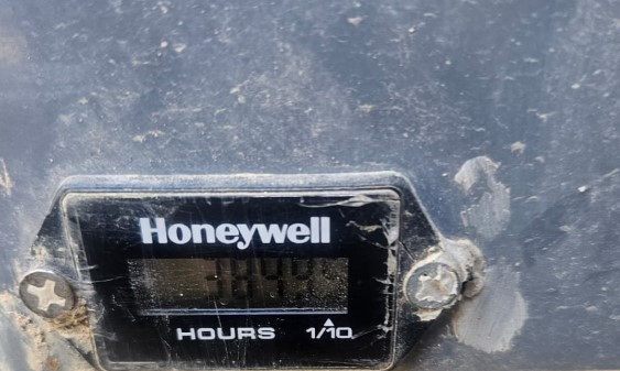 2013 Takeuchi TB250 Excavator - Image 25