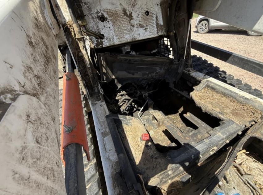 2014 Bobcat T750 Skid Steer - Image 23