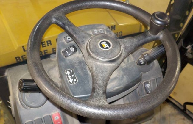 2014 Caterpillar 420F Backhoe - Image 10