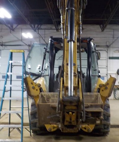 2014 Caterpillar 420F Backhoe - Image 6