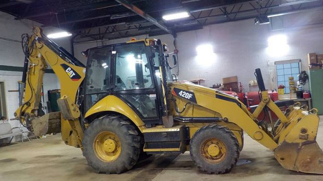 2014 Caterpillar 420F Backhoe - Image 7