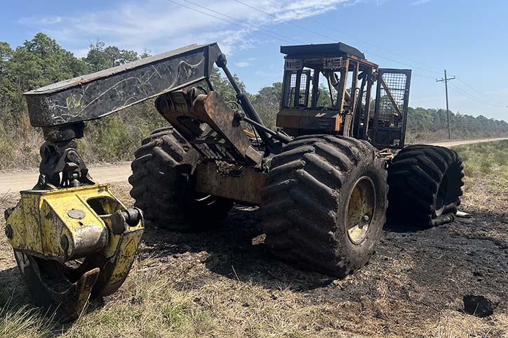 2014 John Deere 748H Skidder - Image 2