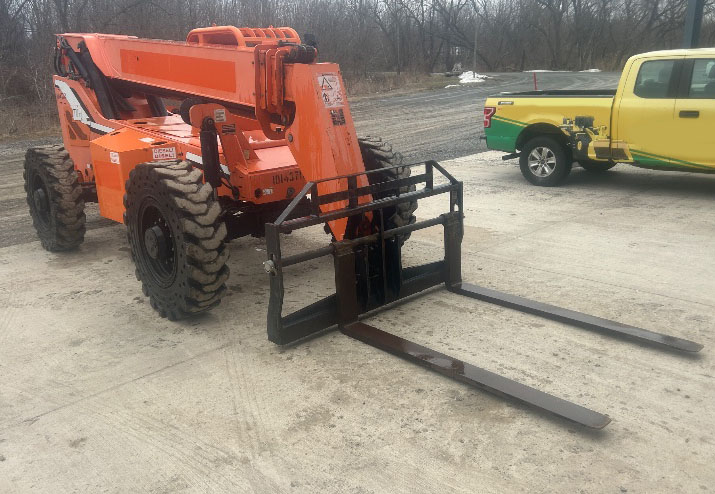 2014 SkyTrak 8042 Telehandler - Image 2