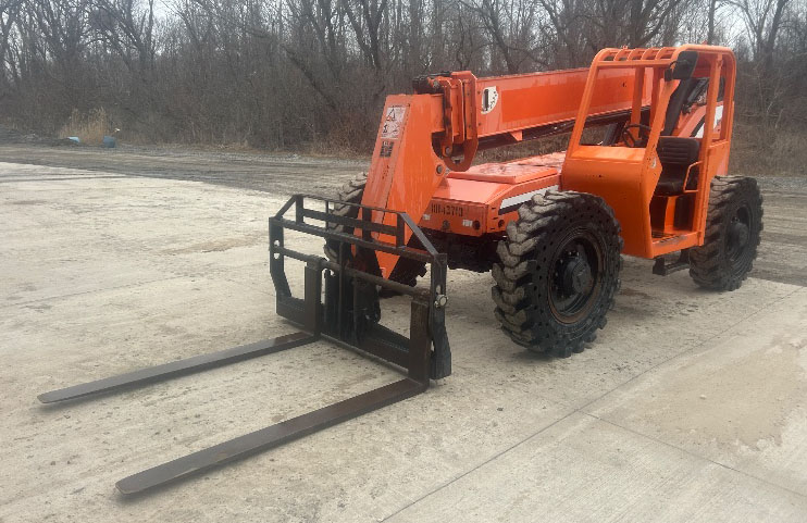 2014 SkyTrak 8042 Telehandler - Image 4