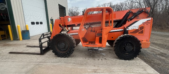 2014 SkyTrak 8042 Telehandler - Image 7