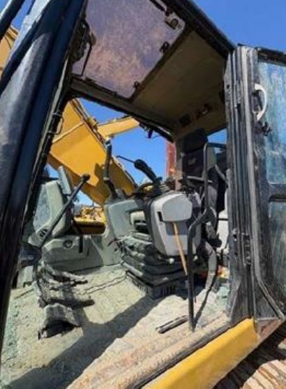 2015 Caterpillar 323FL Excavator - Image 12