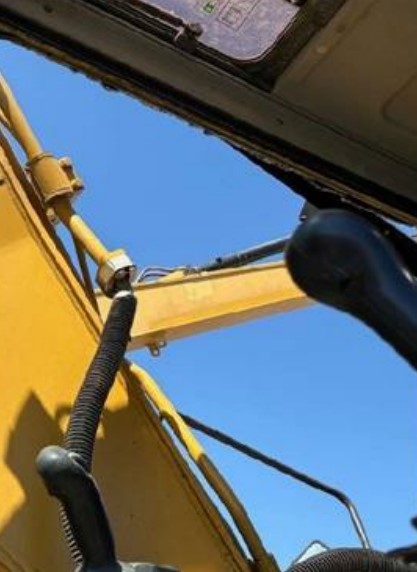 2015 Caterpillar 323FL Excavator - Image 13