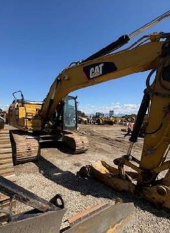 2015 Caterpillar 323FL Excavator - Image 3