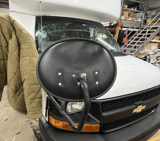 2015 Chevrolet Express 3500 - Image 11